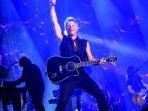 bon-jovi-saat-menggelar-konser.jpg