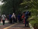 calo-tiket-masih-berkeliaran-di-sejumlah-pintu-masuk-gelora-bung-karno_20180825_162702.jpg