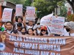 demo-TOLAK-TEMPAT-HIBURAN-MASUK-KTR.jpg
