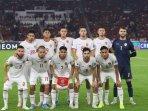 foto-skuad-timnas-pakai-jersey-putih.jpg