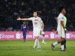 jakarta/gajos-diturunkan-lawan-persik.jpg
