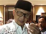 gubernur-banten-wahidin-halim-usai-menghadiri-konferensi-provinsi-konprov-ke-v-pgri.jpg