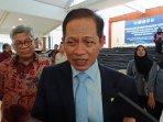 hanif-terbang-ke-bali.jpg