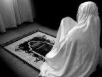 ilustrasi-wanita-salat.jpg