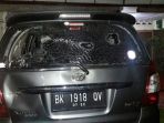 kaca-mobil-innova-yang-dikendarai-serma-hendrik-sialagan_20180524_081003.jpg