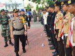 kapolres-metro-bekasi-kota-saat-melaksanakan-apel-gelar-pasukan-operasi-lilin.jpg