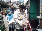 kapolsek-metro-setiabudi-akbp-yogen-heroes-baruno-meresmikan-kampung-tangguh-jaya.jpg