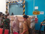 kedatangan-dosis-ketiga-vaksin-pmk-di-bandara-soek.jpg