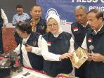 kepala-badan-pengawas-obat-dan-makanan-bpom-ri-penny-k-lukito-mengenakan.jpg