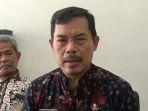 kepala-sdn-tempat-rh-bersekolah-tatang-capetang.jpg