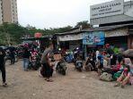 keramaian-di-terminal-terminal-bayangan-cimanggis-ciputat-tangerang-selatan.jpg