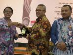 ketua-kpu-ri-arief-budiman-dan-menteri-ppa-yohana-yembise_20180530_182627.jpg