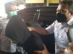 komika-coki-pardede-tengah-diamankan-polres-metro-tangerang-kota.jpg