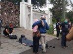 kurir-meninggal-saat-antar-paket-di-kembangan.jpg