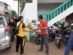 lulusan-bintara-berikan-bantuan-korban-banjir.jpg