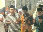mahfud-md-melayat-almarhum-mahadi-sinambela.jpg