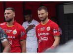 marco-motta-dan-marko-simic-pad-alaga-lawan-persipura.jpg