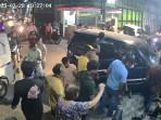 mobil-Kijang-menabrak-warga.jpg