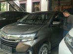 mobil-daihatsu-xenia-pria-tewas-di-parkiran-apartemen.jpg