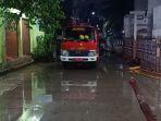 mobil-damkar-jakarta-timur-menyedot-banjir-cipinang-melayu.jpg