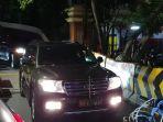 mobil-yang-ditumpangi-pangdam-jaya-mayjen-tni-joni-supriyanto.jpg