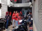 operasi-nila-sat-resnarkoba-polres-tangsel-di-sebuah-indekos-di-bilangan-paku-jaya-serpong-utara.jpg