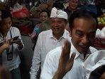 pak-jokowi-belanja.jpg