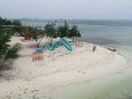 pantai-cikaya-di-pulau-karya-kabupaten-kepulauan-seribu.jpg