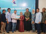 partai-gelora-memberikan-dukungan-kepada-siti-nur-azizah.jpg