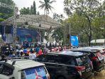 pasangan-calon-siti-nur-azizah-ruhamaben-menggelar-acara-deklarasi-siap-maju-pilkada.jpg