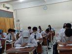 pelaksanaan-ptm-dengan-kapasitas-100-di-smp-negeri-73-jakarta.jpg