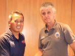 pelatih-home-united-saswadimata-dasuki-kiri-bersama-pelatih-persija-jakarta-ivan-kolev.jpg