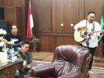 pemilik-barber-home-aa-saiful-kiri-dquomas.jpg