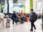 pemudik-memadati-stasiun-gambir-pada-hari-raya-idul-fitri-1443-hijriah.jpg