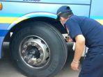 pengecekan-layak-jalan-atau-ramp-check-bus-akap-mudik-lebaran-di-terminal-lebak-bulus.jpg