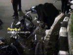 pengendara-motor-tewas-usai-adu-banteng-dengan-mercy-di-pondok-indah.jpg