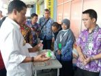 penjabat-bupati-tangerang-komarudin_20180517_161616.jpg