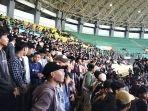 penonton-laga-perdana-liga-2-musim-2022-2023-wilayah-tengah-fc-bekasi-city-vs-persela-lamongan.jpg