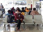 penumpang-bus-akap-di-area-keberangkatan-terminal-pulogebang.jpg