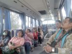 penumpang-perum-ppd-rute-bekasi-barat-plaza-senayan_20180322_142402.jpg