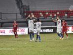 persija-jakarta-vs-persib-bandung-di-stadion-kapten-i-wayan-dipta-gianyar-bali-selasa-132022.jpg