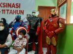 petugas-sdn-pulo-01-kebayoran-baru-jakarta-selatan-mengenakan-kostum-superhero.jpg