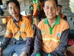 petugas-upk-badan-air-cilandak-jaelani-kanan-yang-menemukan-jenazah-bayi.jpg