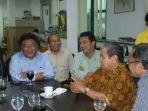politikus-nasdem-martin-manurung-wimar-witoelar-dan-presiden-ke-4-ri-gus-dur.jpg