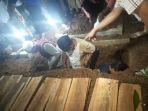 proses-pemakaman-siti-rahmatunnisa-di-tpu-wakaf-2.jpg