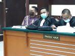 putra-siregar-dengar-keterangan-pegawainya-bersama-tim.jpg