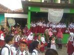 ratusan-siswa-terlantar-sekolah-mereka-disegel-ahli-waris-senin-28102019.jpg