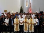 rustam-effendi-ke-gereja.jpg