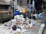sampah-trotoar_20180713_181135.jpg