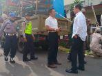 satpol-pp-kota-tangerang-sita-gerobak-pkl-di-pasar-anyar-kota-tangerang.jpg